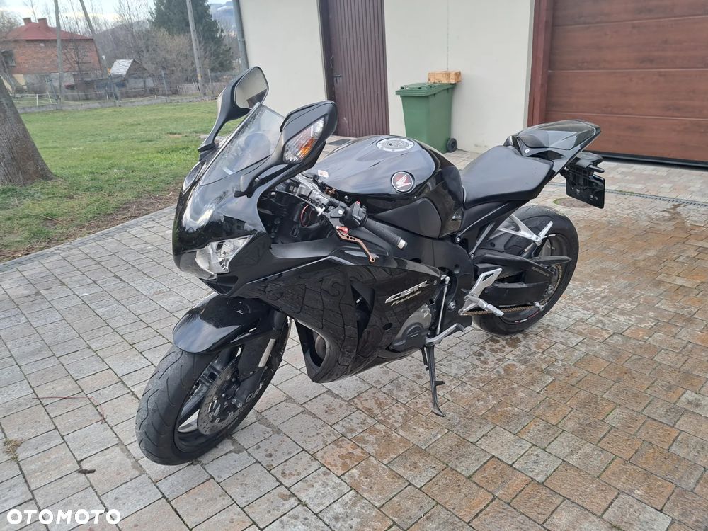 Honda CBR - 9