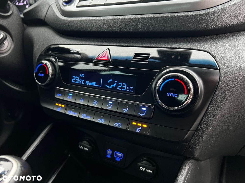 Hyundai Tucson blue 1.6 GDi 2WD Navi - 32