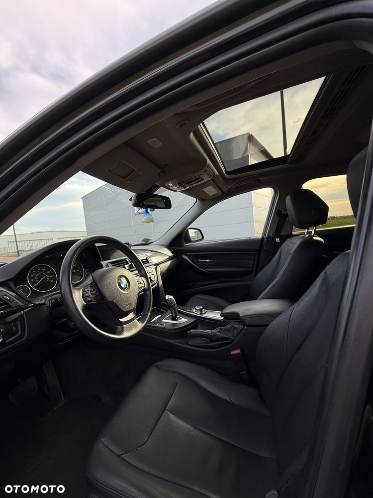 BMW Seria 3 328i xDrive - 5