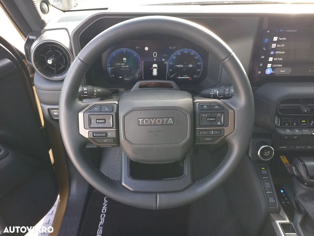 Toyota Land Cruiser - 24