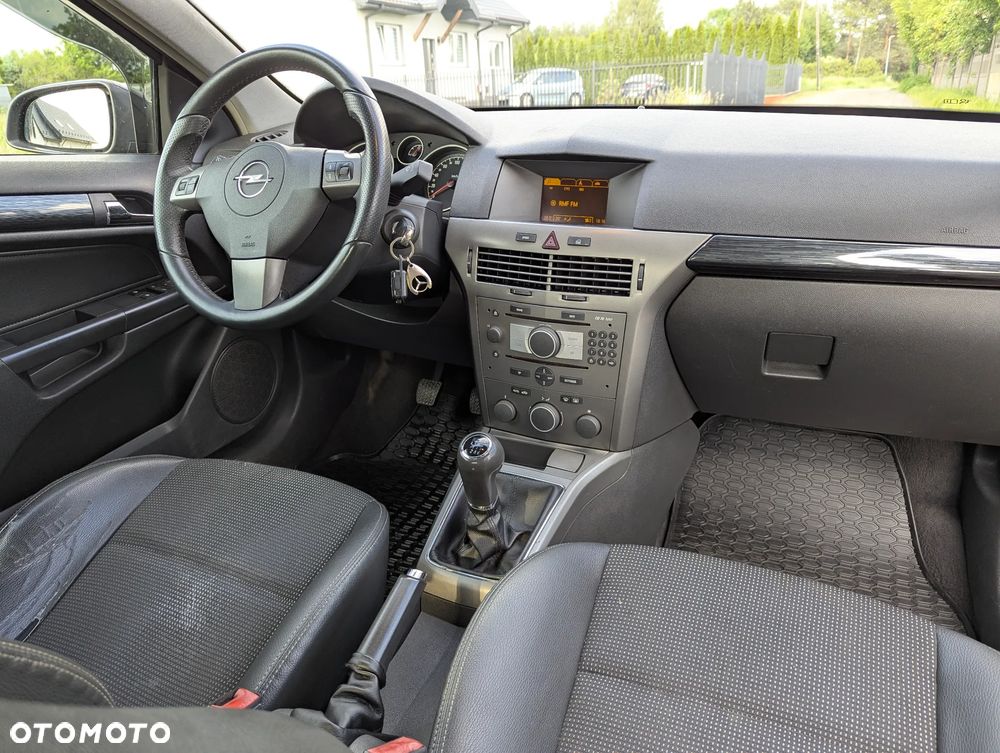 Opel Astra 1.9 CDTI Cosmo - 14