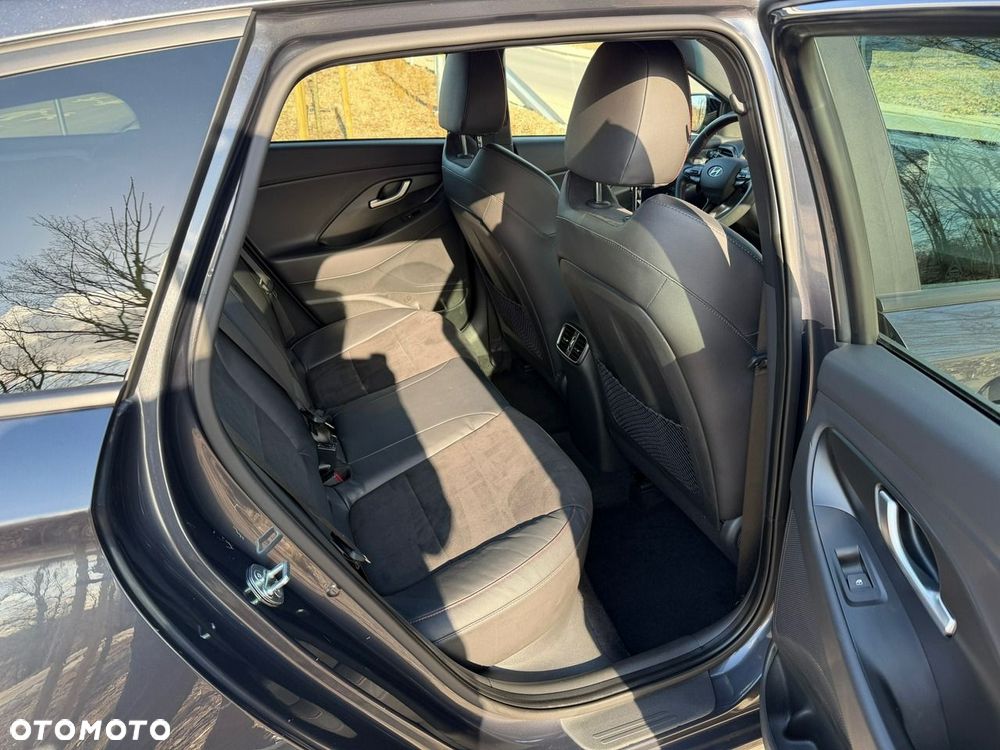 Hyundai i30 1.5 T-GDI 48V-Hybrid DCT N-Line - 11