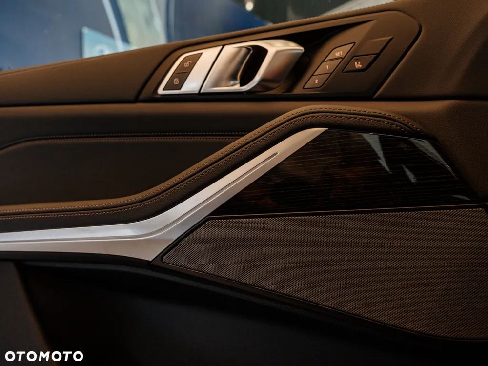 BMW X5 xDrive40i - 9