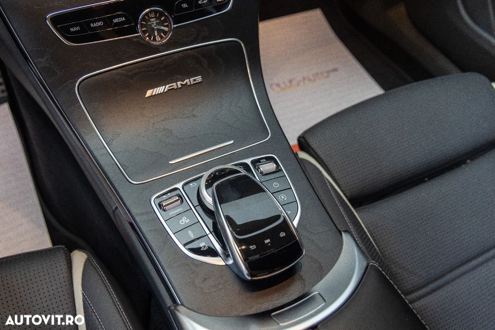 Mercedes-Benz C 63 AMG - 23