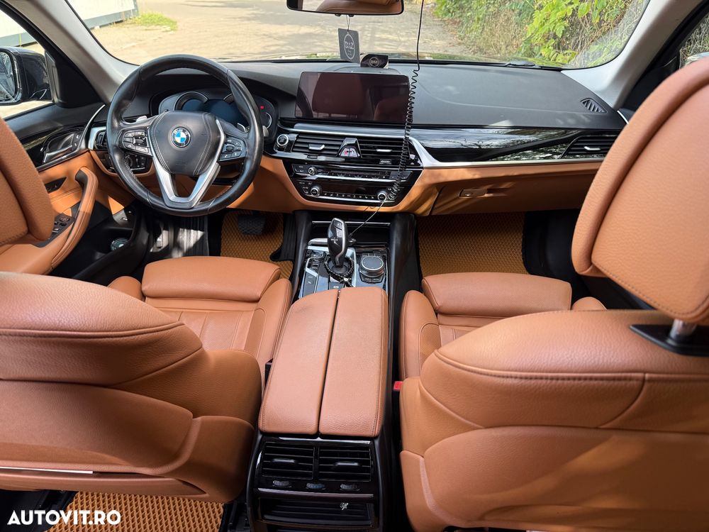 BMW Seria 5 530i AT - 15
