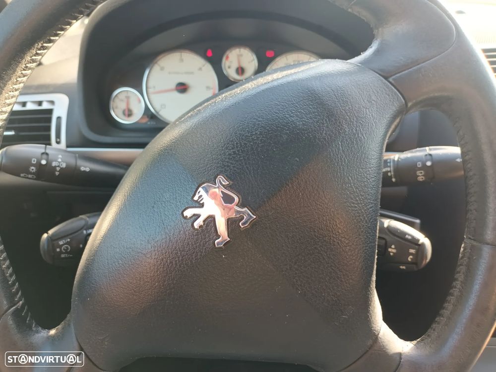 Peugeot 407 SW 1.6 HDi SE Navteq - 15