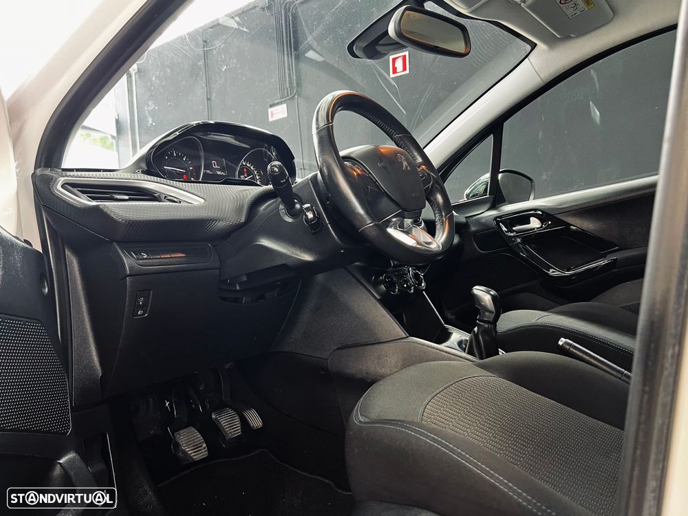 Peugeot 208 1.6 BlueHDi Style - 15