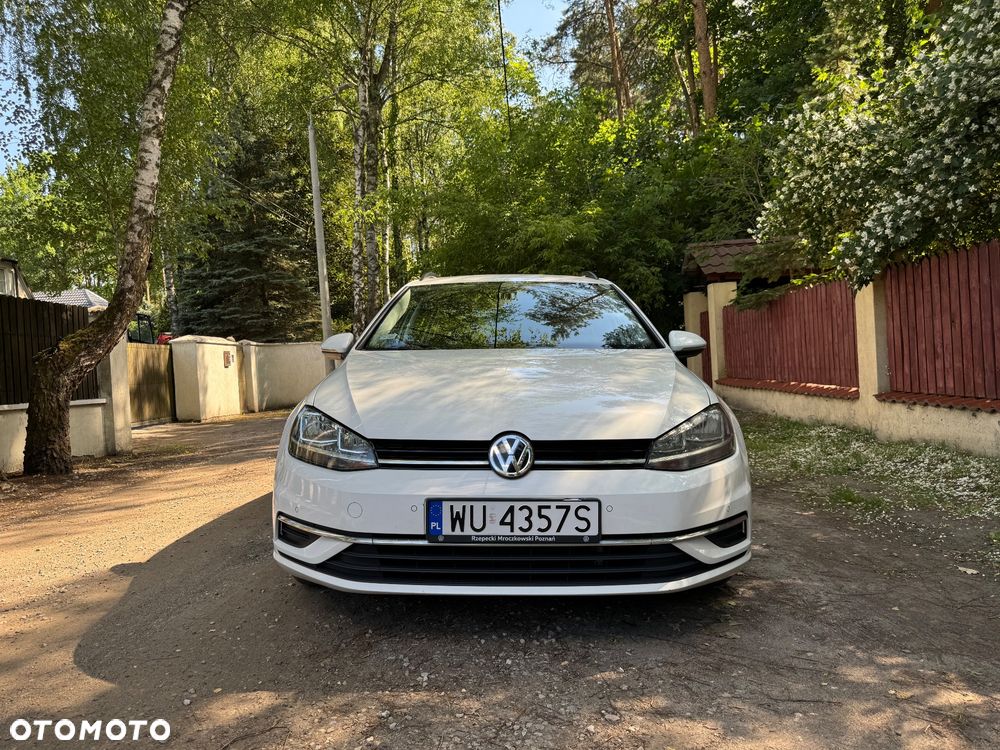 Volkswagen Golf - 10