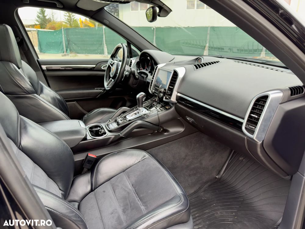 Porsche Cayenne Diesel Platinum Edition - 6