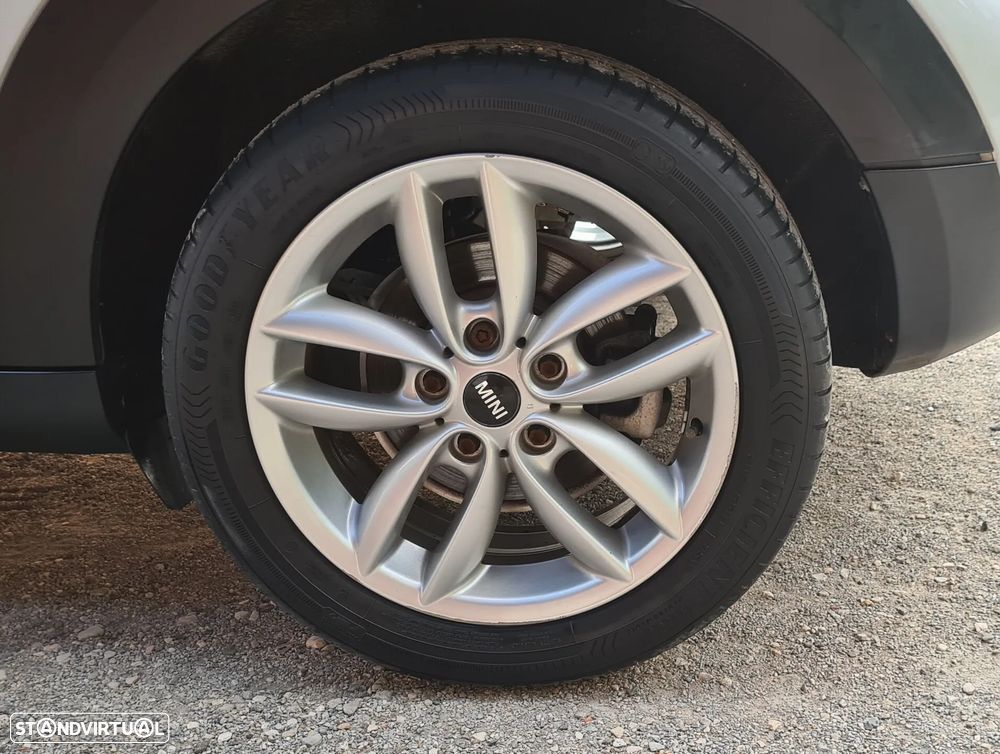 MINI Countryman Cooper D Aut. - 28