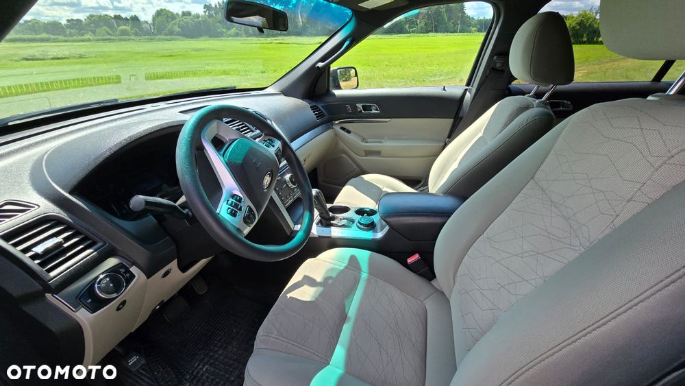 Ford Explorer - 16