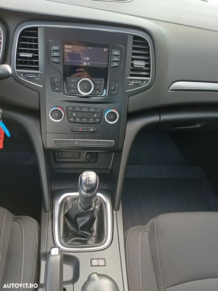Renault Megane TCe 140 GPF Zen - 14
