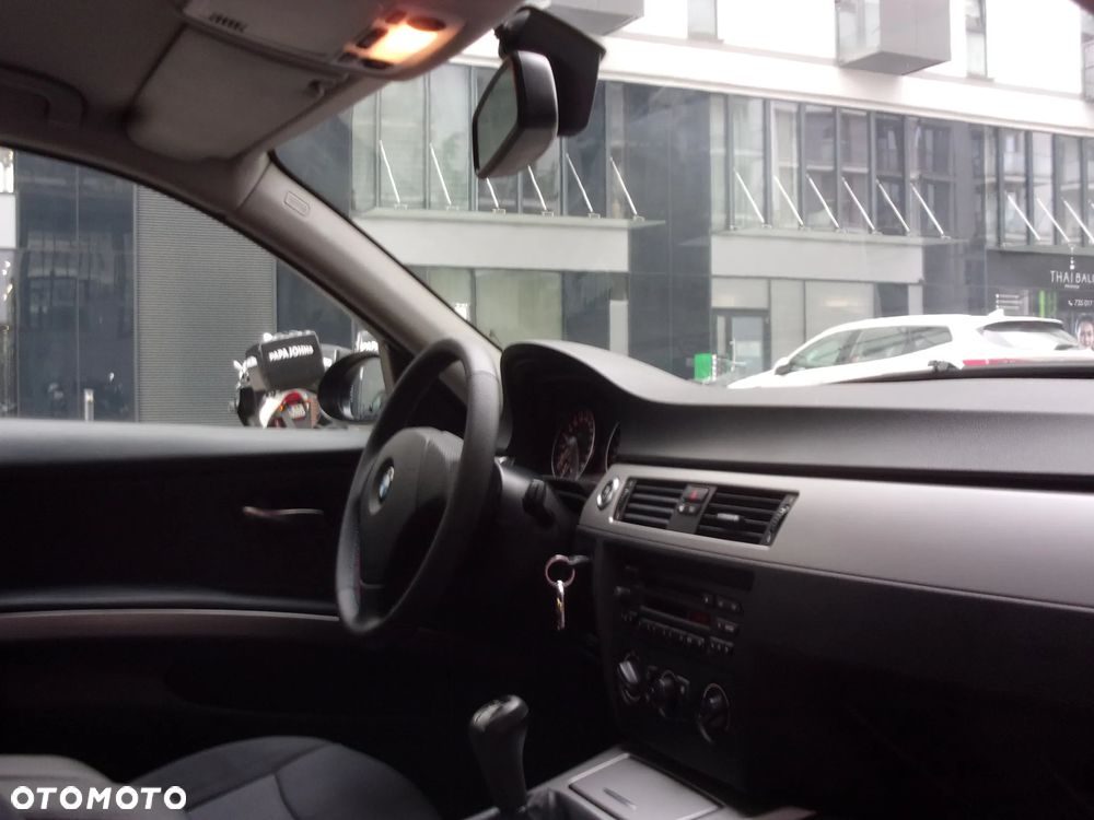 BMW Seria 3 - 27