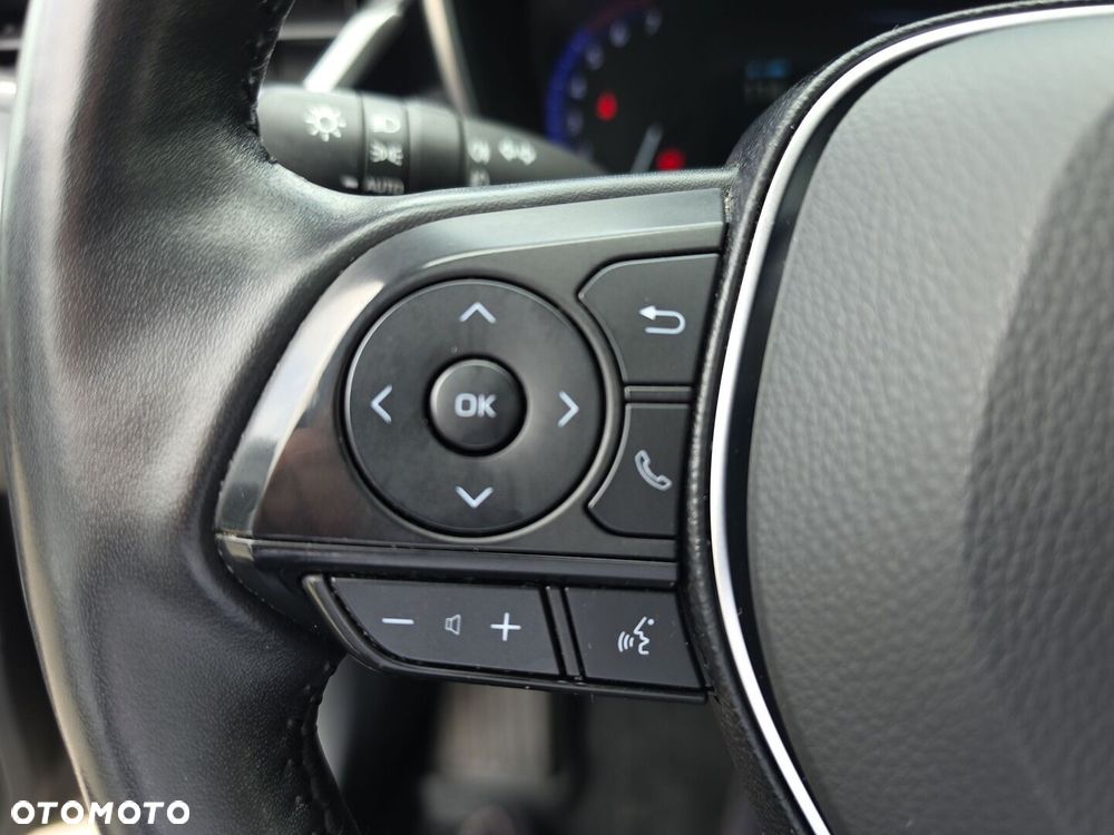 Toyota Corolla 1.8 Hybrid Executive - 28