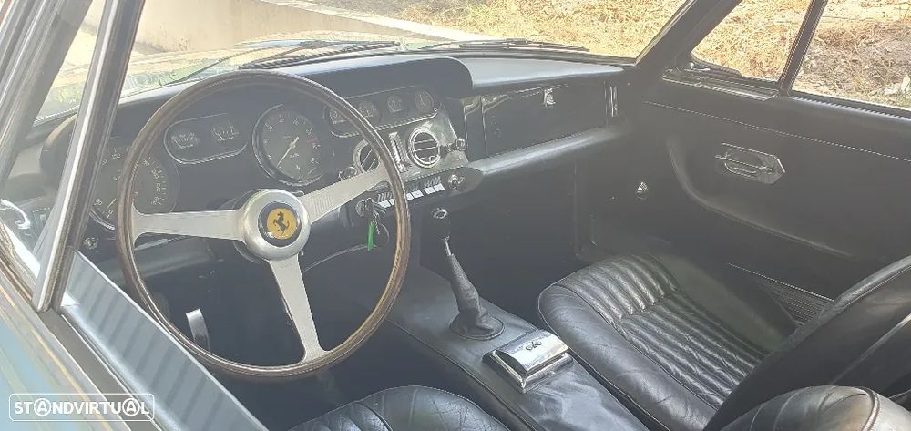 Ferrari 330 - 13