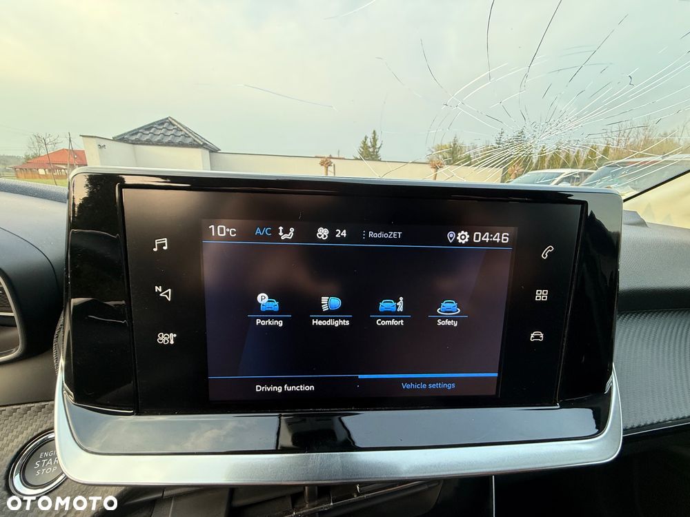 Peugeot 208 PureTech 100 Allure - 21