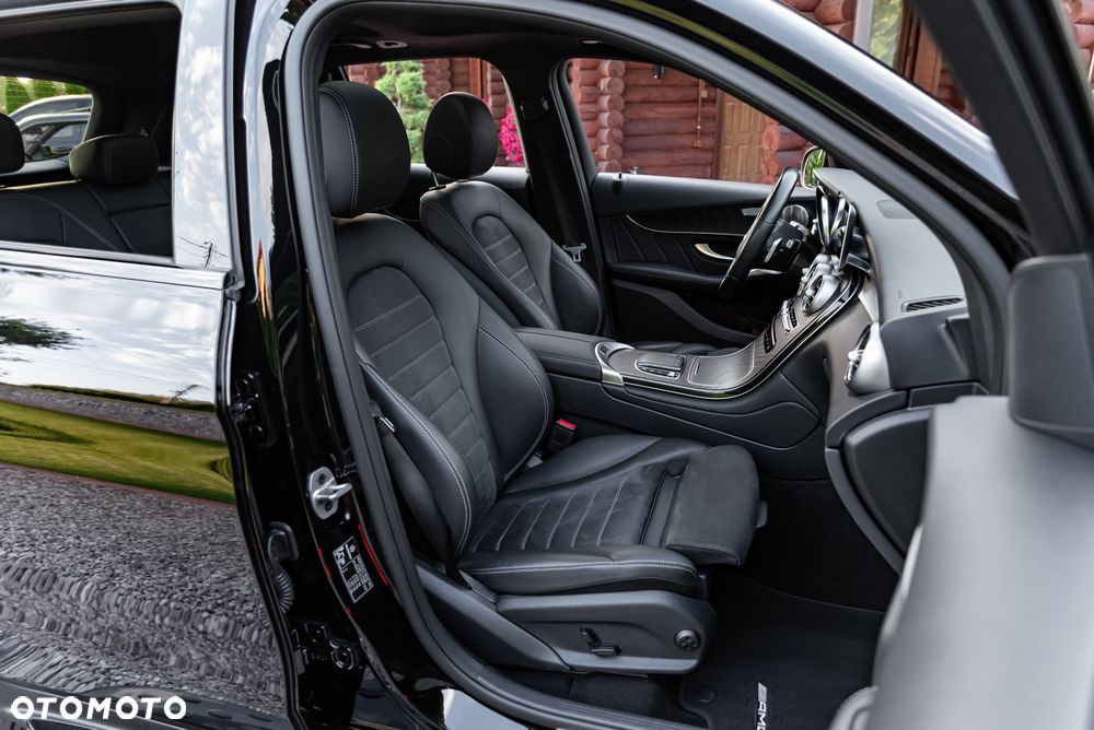 Mercedes-Benz GLC 220 d 4Matic 9G-TRONIC AMG Line - 23