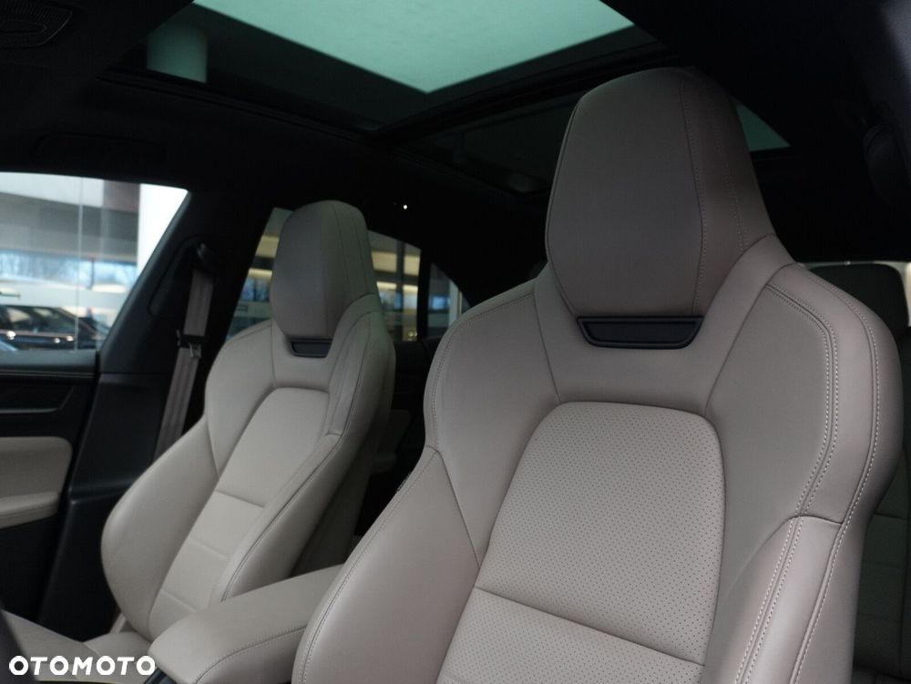 Porsche Macan - 26