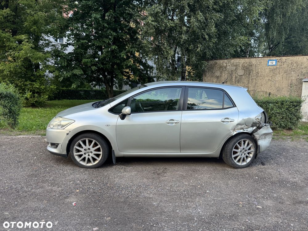 Toyota Auris - 1