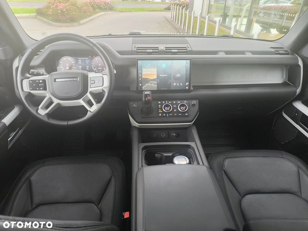 Land Rover Defender - 15