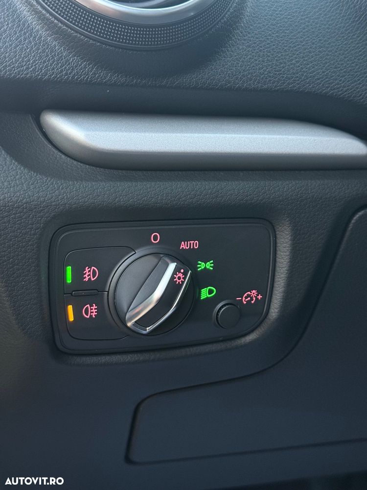 Audi A3 2.0 TDI Sportback (clean diesel) S tronic S line Sportpaket - 12