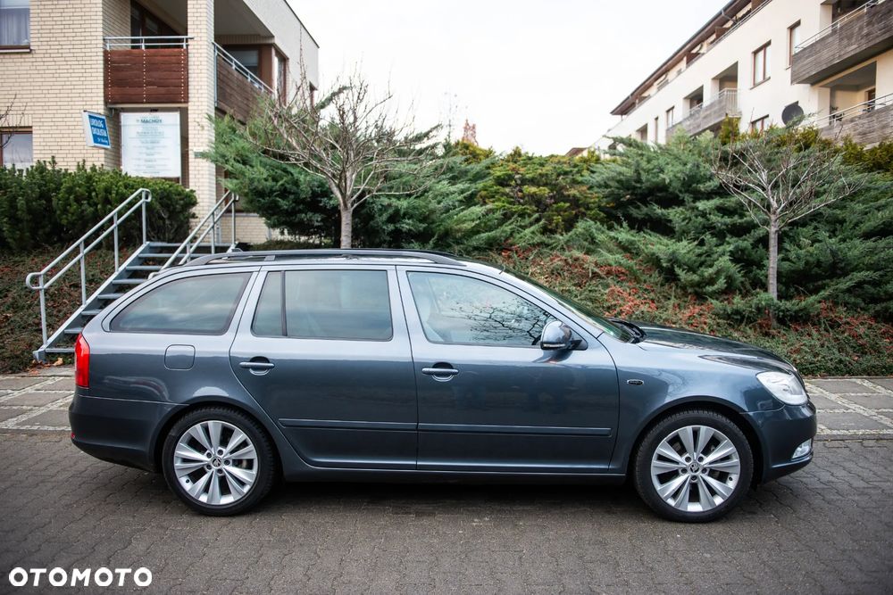 Skoda Octavia 1.8 TSI DSG Laurin & Klement - 13