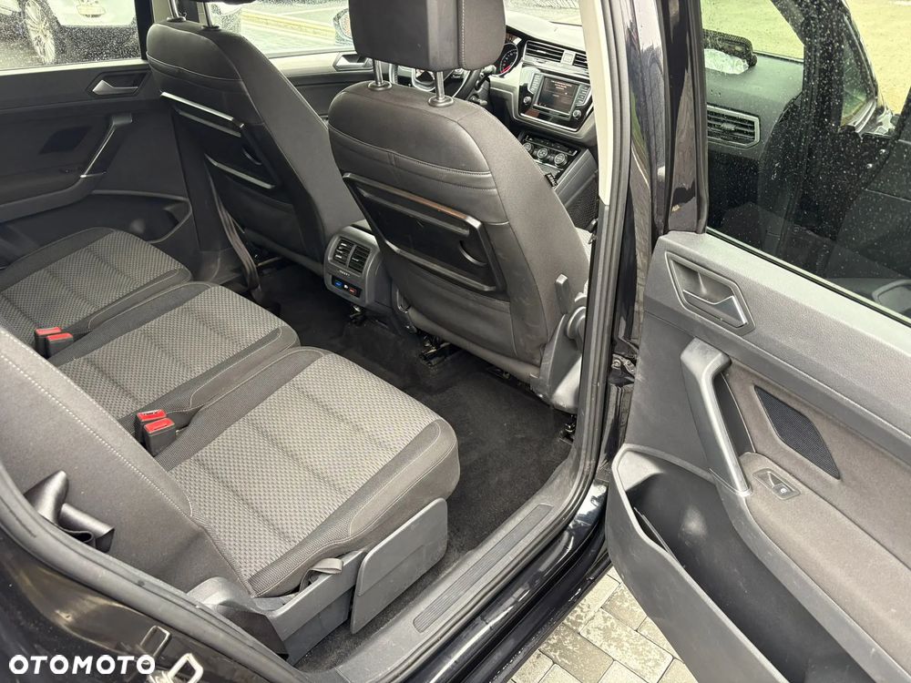 Volkswagen Touran 1.6 TDI SCR BlueMotion Technology DSG Comfortline - 17