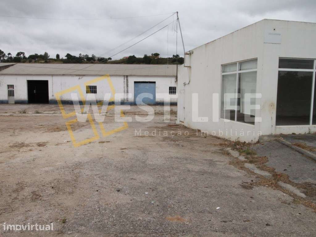 Armazém inserido em 4040m2 de terreno para atividades industriais -... - Grande imagem: 4/29