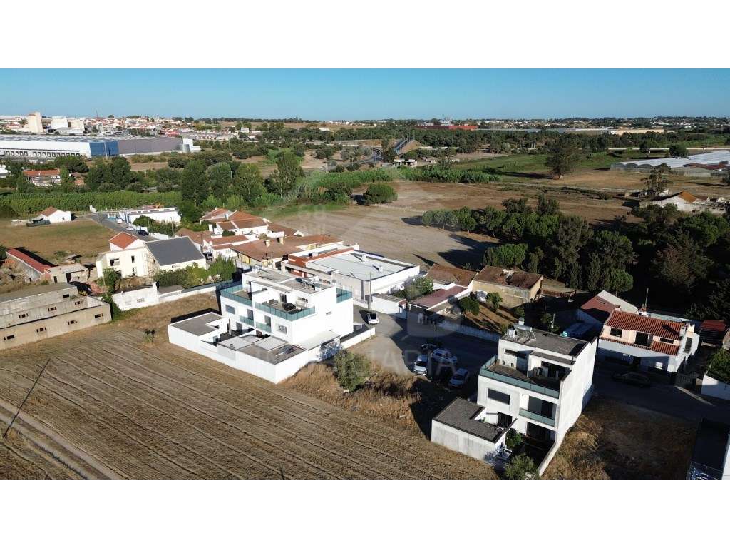 Lote Urbano com Projeto-Tipo para Moradia | Lançada -Montijo - Grande imagem: 4/9