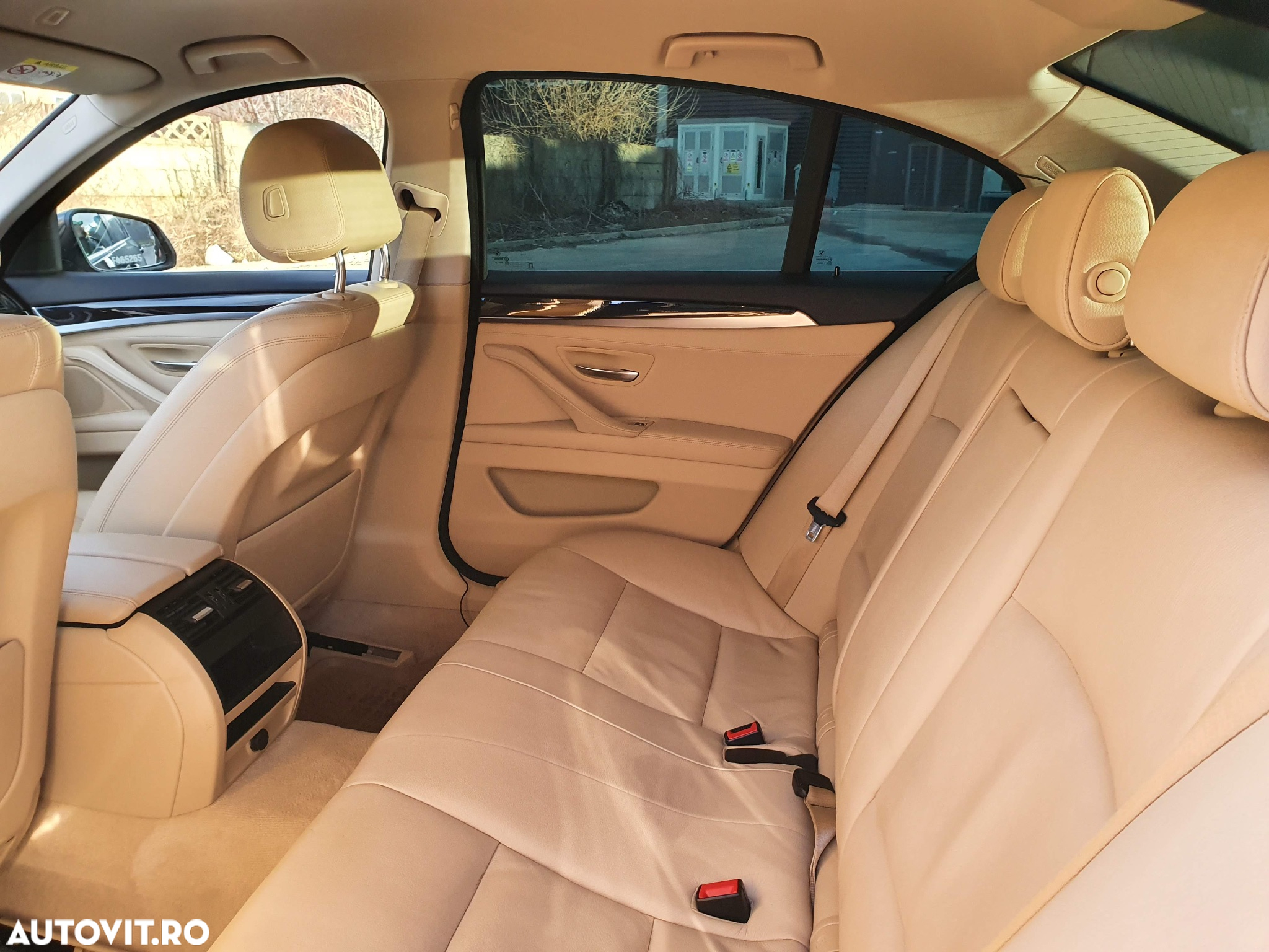 BMW Seria 5 520d xDrive AT - 15