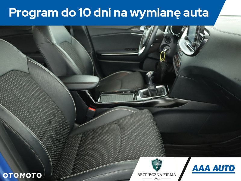 Kia Ceed - 8