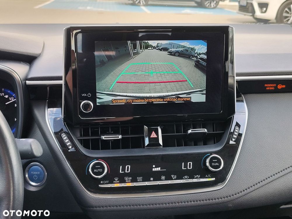 Toyota Corolla 1.8 Hybrid Comfort - 17