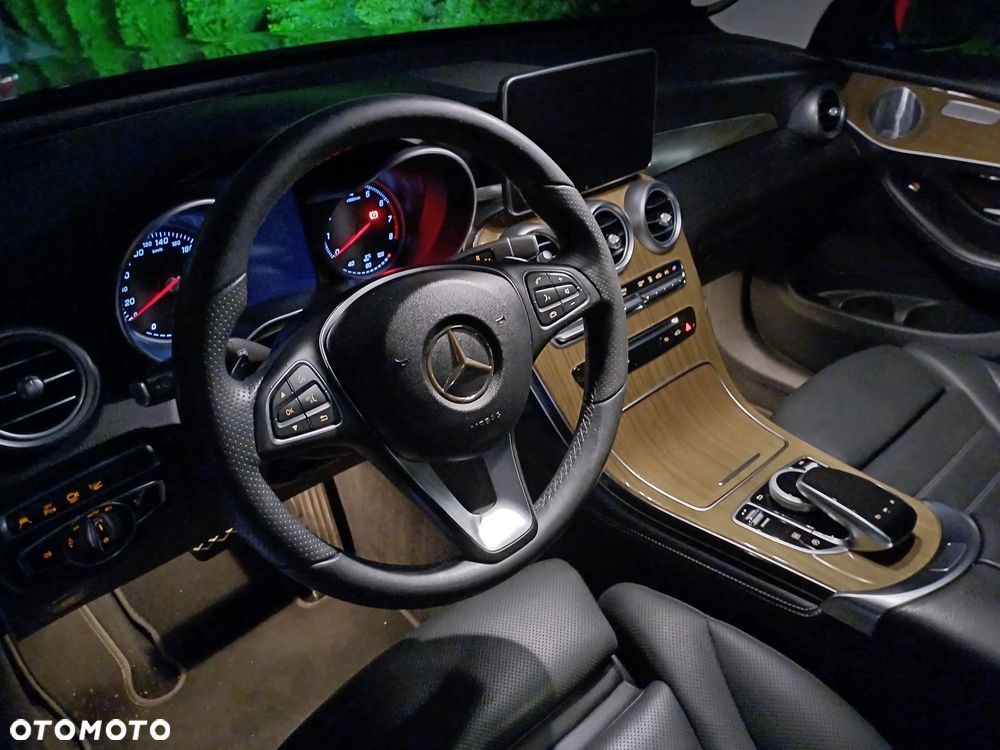 Mercedes-Benz GLC 250 4-Matic - 2