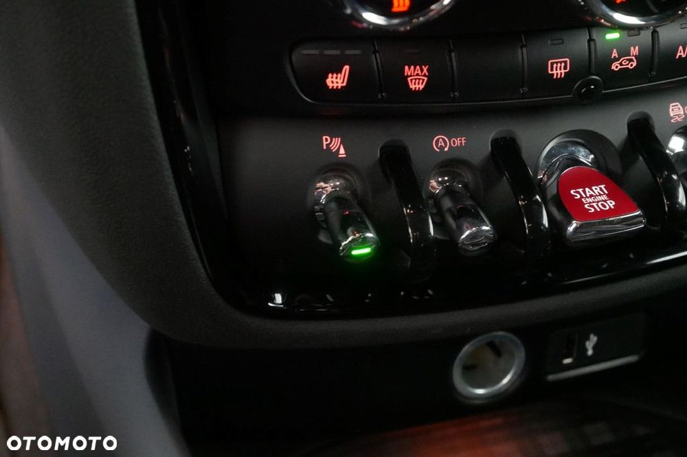 MINI Clubman - 18