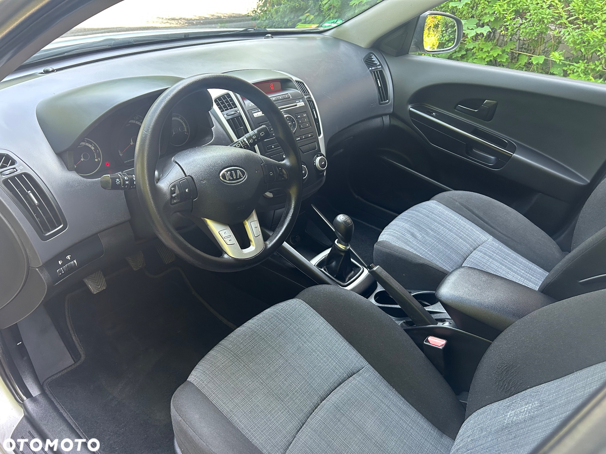 Kia Ceed 1.6 CVVT SW Dream-Team Edition - 14