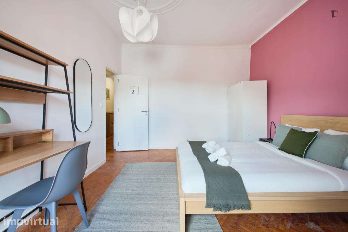 Quarto - localizado em São Bento Lisbon - Grande imagem: 5/27