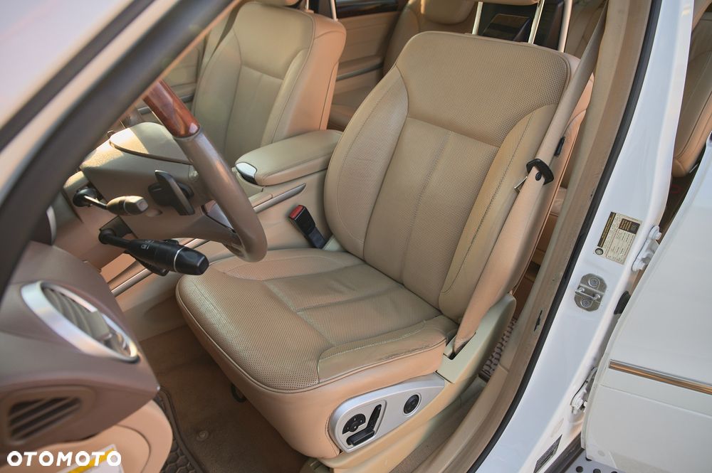 Mercedes-Benz GL 450 4Matic 7G-TRONIC - 28