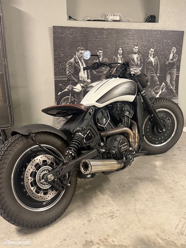 Indian Scout Custom - 1