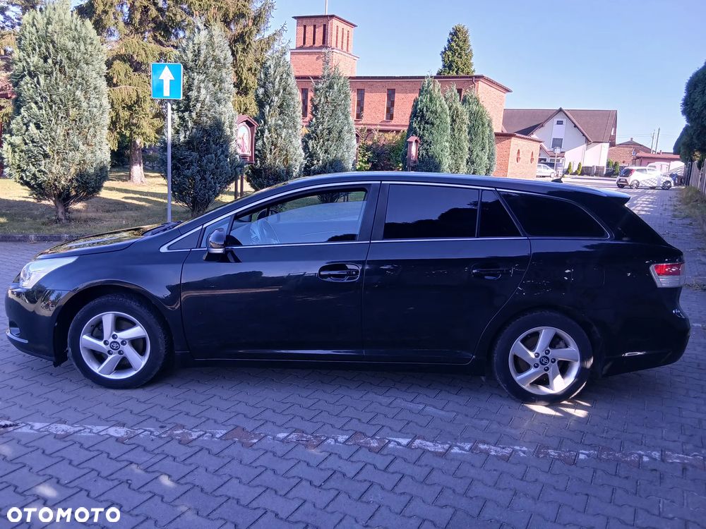 Toyota Avensis - 30