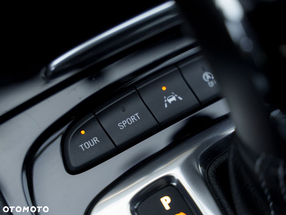 Opel Insignia 2.0 BiTurbo D 4x4 Automatik Ultimate Exclusive - 24