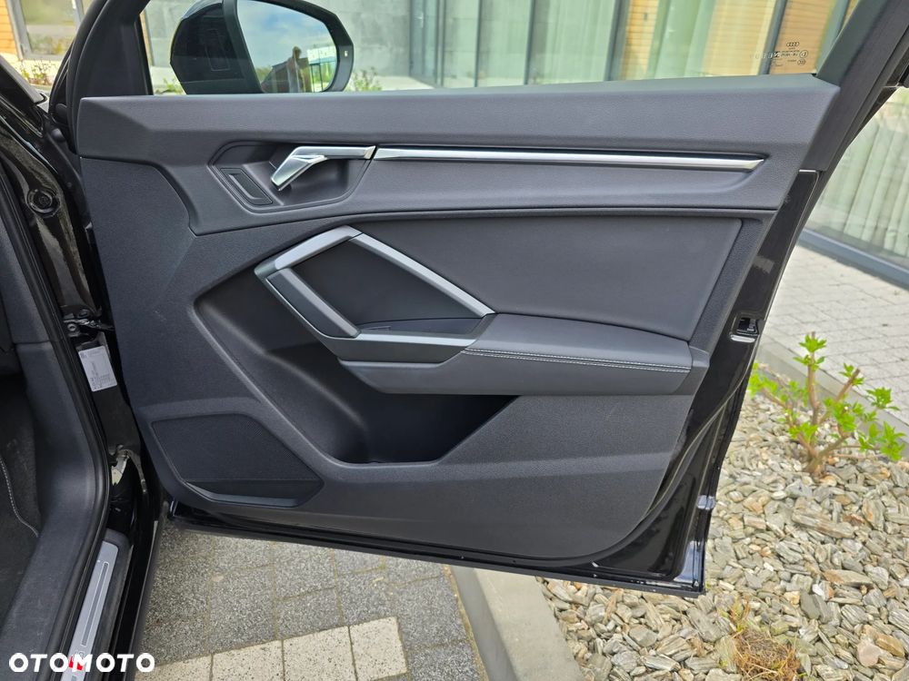 Audi Q3 35 TDI S tronic S line - 35