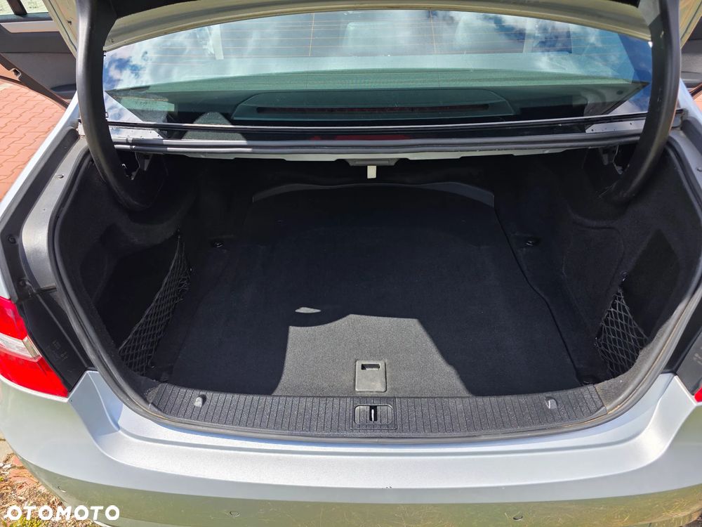 Mercedes-Benz Klasa E 250 CDI DPF BlueEFFICIENCY Avantgarde - 13