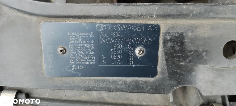 Volkswagen Golf - 26