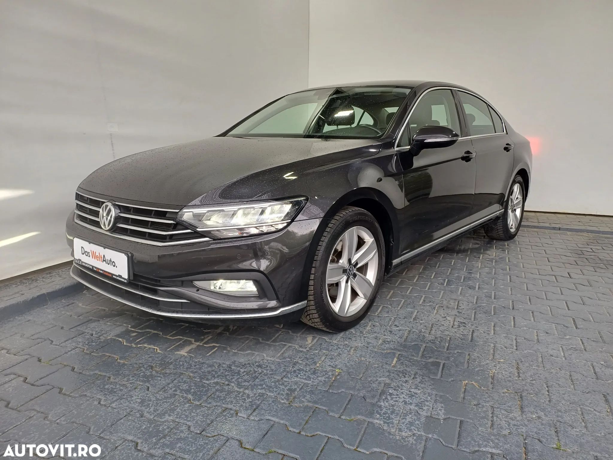 Volkswagen Passat 2.0 TDI DSG Highline - 1