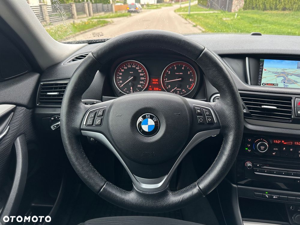 BMW X1 sDrive18i Sport Line - 22