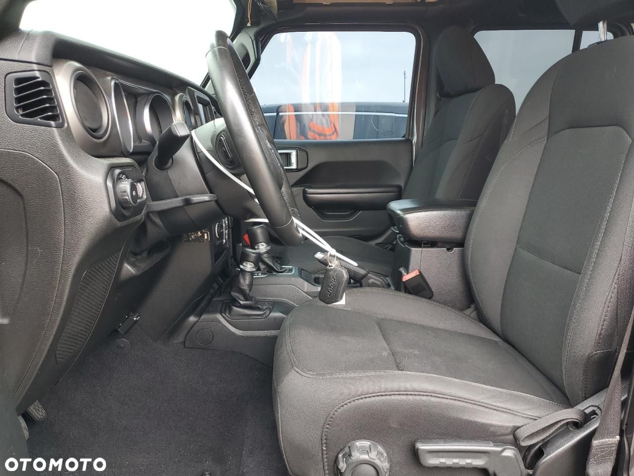 Jeep Wrangler - 7