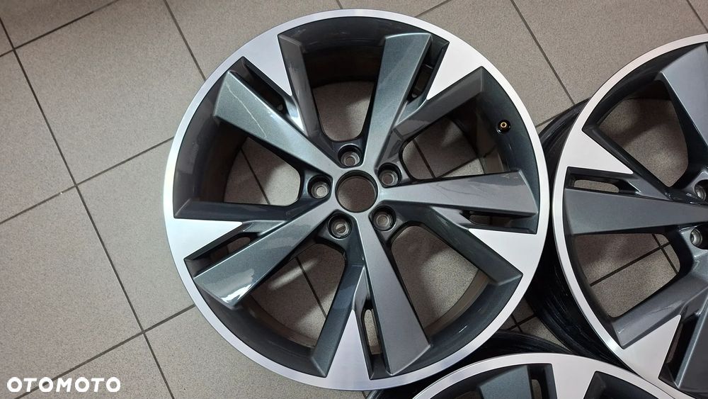 Felgi Aluminiowe 20 Audi Q4 E-Tron 5x112 ET 45 - 11