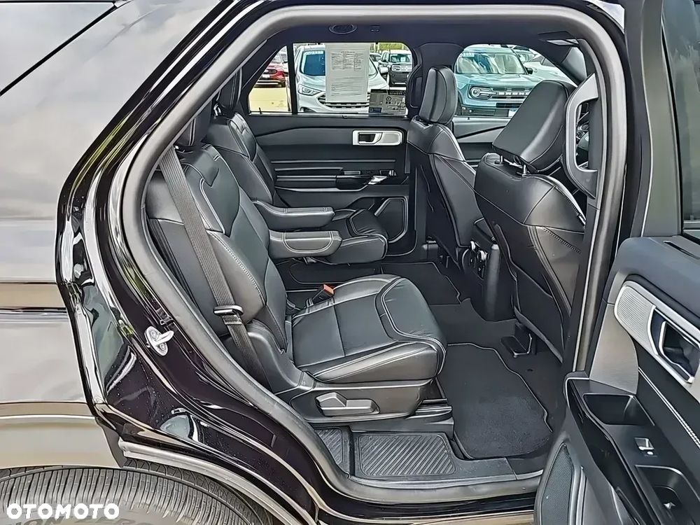 Ford Explorer - 14
