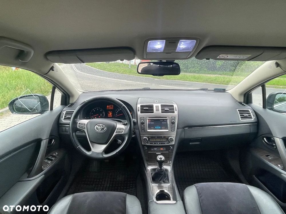 Toyota Avensis 2.0 D-4D Style - 19