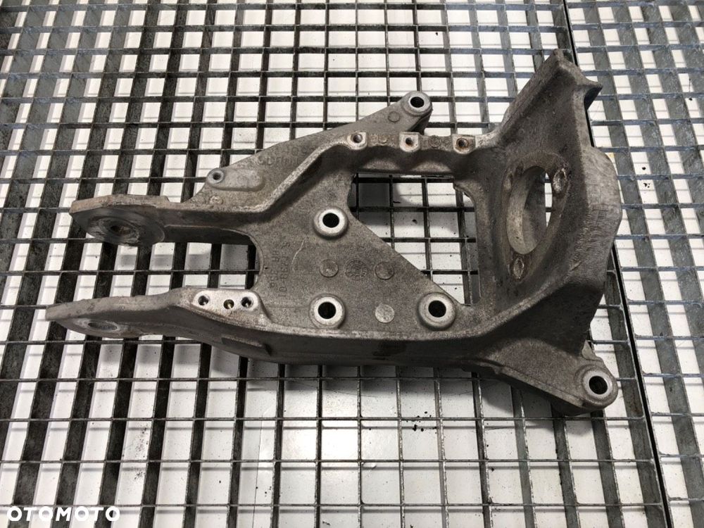 UCHWYT KABINOWY PRAWY  SCANIA 4 - series 1995 - 2008 114 C/330 1409342 - 1